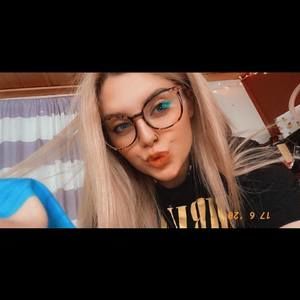 Meet your Posher, Joie